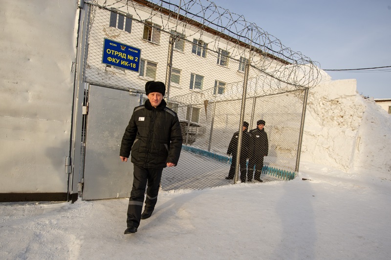 Использовать заключенных. Колония строгого режима станция зима. Грибок на территории исправительной колонии. ФСИН Валдай фото заключенных.