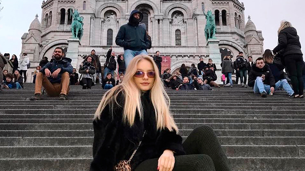 Дочка пескова в париже. Дочь пескова в париже. Дочь пескова в париже. Дочка пескова в париже. Дочь пескова в париже.